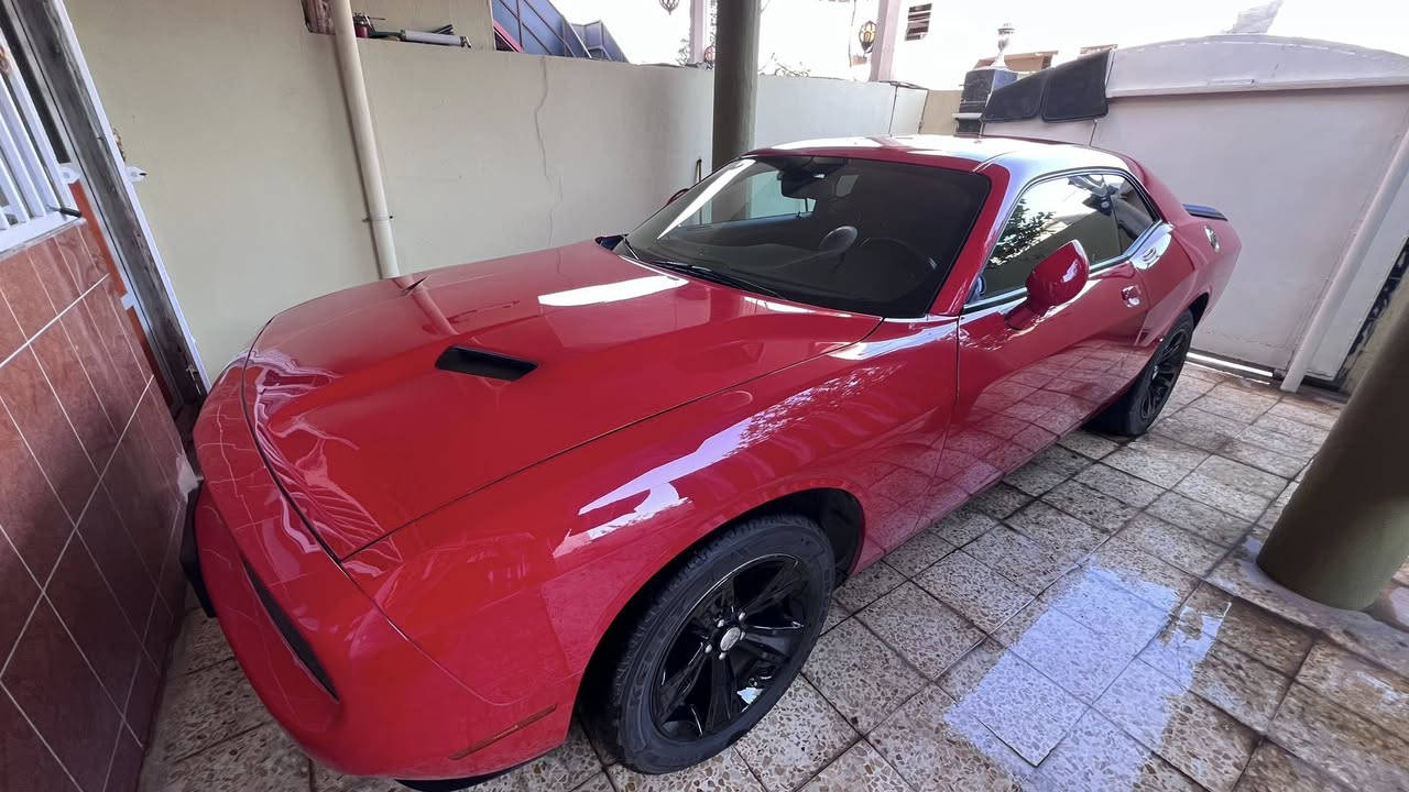 للبيع سيارة او مراوسة بسياره عالية  Dodge Challenger SXT موديل Last Call 2023، وباللون الأحمر المميز، بحالة ممتازة ومواصفات خاصة.

تفاصيل السيارة:
 • الموديل: 2023 (Last Call)
 • الفئة: SXT
 • اللون: أحمر مميز
 • رقم الشاصي: 2C3CDZAG1PH526181
 • الموقع: كركوك 📍

حالة السيارة:
 • الحادث: بسيط جدًا، فقط كسر في الدعامية
 • تم توضيح الضرر بالصور
تعديل بونيد المتضر كارت
 • قطعتين كلير أمريكي بدون حادث
 • السيارة كاملة وجاهزة ولا تحتاج أي مصروف
 • مكفولة من الداخل بالكامل (إيرباغ، محرك، كير، وجميع الأجزاء الأخرى بحالة ممتازة)
 • صور الحادث متوفرة

السعر: مناسب جدًا

📞 للاستفسار: ***********

يرجى التواصل على الرقم أعلاه لمعرفة السعر وباقي التفاصيل
