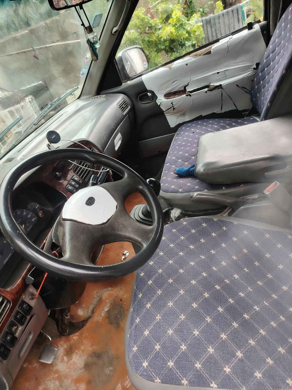 سلام عليكم  كيا بريجو للبيع موديل 96 السياره 
 مكينه بيه خيط بدون تنقيص وكير  بي بس الرابع بي قره اكسن جديد شواصي 3 كفاله  بس جهه العبري معمر شغل مرتب رقم انكليزي  سنويه لل 29 بسمنا شخصين  يعني تحويل مباشر   كهربائيات كله شغاله مابيه كلوب مايشتغل  حداديه 70 / 100 
منضومه بريك كله جديد وباتري جديدو راديتر وداينمو  وسلف حاويه  السياره خطه كوفه نجف  العنوان كوفه العباسيه السعر 47 وبيه مجال للطيبين   رقمي *********** ملاحضه السياره نفس هاي النضافه بس السيبايه مووياهه
