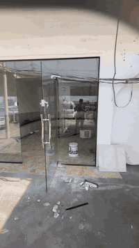 نصير الزهيري للزجاج وجهات وابواب الكهربيه وألمنيوم في النجف وكربلاء ***********
***********
***********
