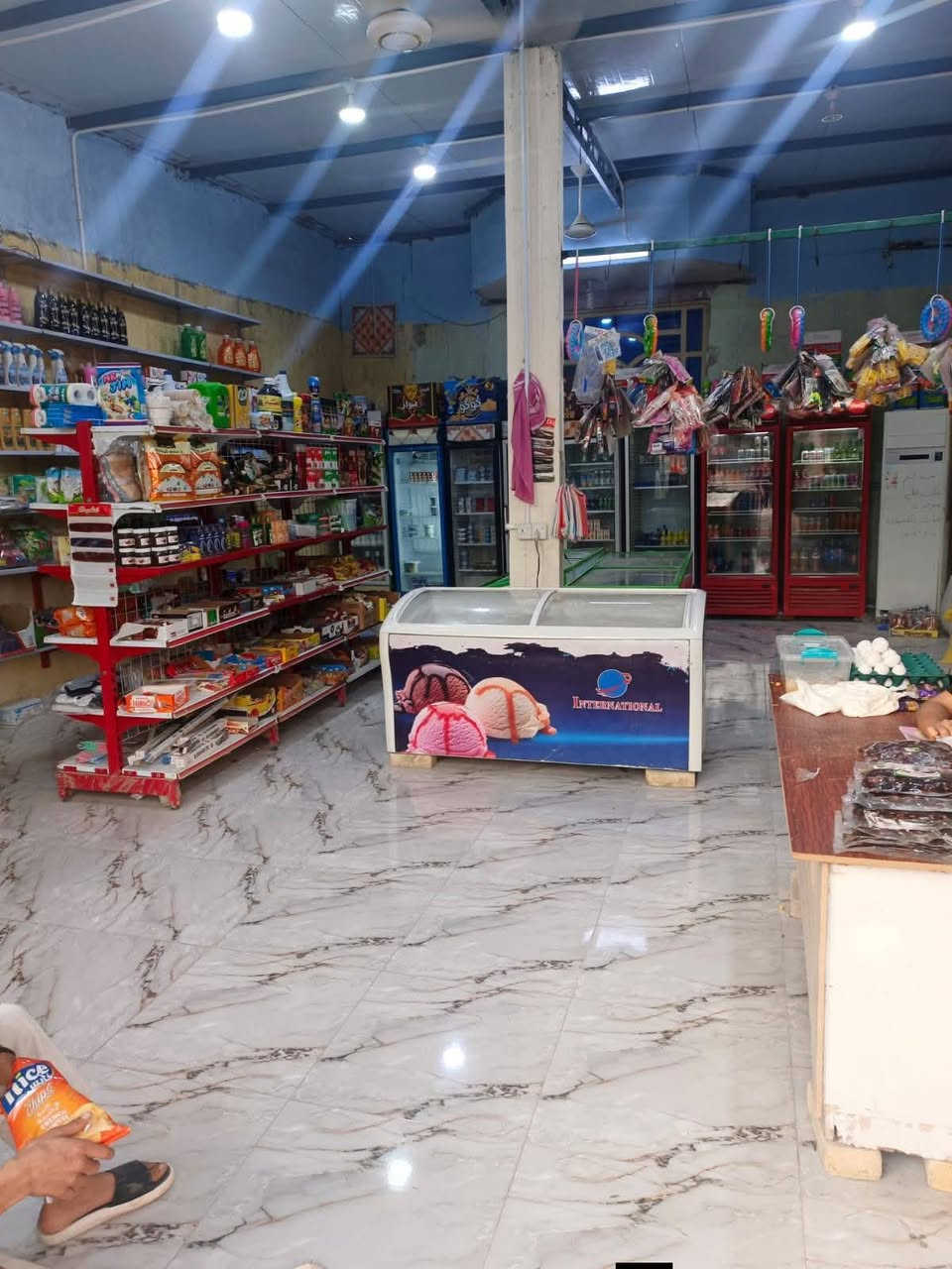 أسعد ألله أوقاتكم بكل خير🌹احبتي
بستان نص دونم مع داز سكن طابقين

الاتصال ***********  

🔊 أعلان عرض أليوم أروع مايكون وبسعر جدن مناسب ♦️

أرض مع دار سكن طابقين 

ألمساحه الكليه ( نصف دونم )
على شارع تبليط مباشرةً  ( واجه لارض على شارع 23 متر من ضمن محل أسواق ) 

تحتوي على دار سكن مساحة البناء 350 م
أرض مزروعه وكامله ومرتبه
على نهر جاري
جميع الخدمات متوفره ⚡

محتويات الدار ⬇️
كراج واسع + ديوان  + صاله طابق ارضي وصاله طابق ثاني + عدد غرف نوم 9 غرف + مطبخ وصحيات خارجي داخلي 

والبيت شقل درجه أولى ومشتقلينه ازوكام
نوع العقار : طابو ملك صرف تحويل سهم بأسم المشتري
العنوان : البصره أبي الخصيب باب عباس 

كل هاذ بسعر 240 مليون وقابل تفاوض

 سعره جدن مناسب 
الاتصال والمراجعه ***********  مع وتساب
ابوسجاد
