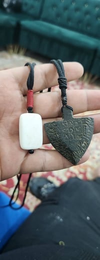 مجموعه احجار ومجموعه قلايد للبيع بسعار مناسب واتساب 07734026089 او على...