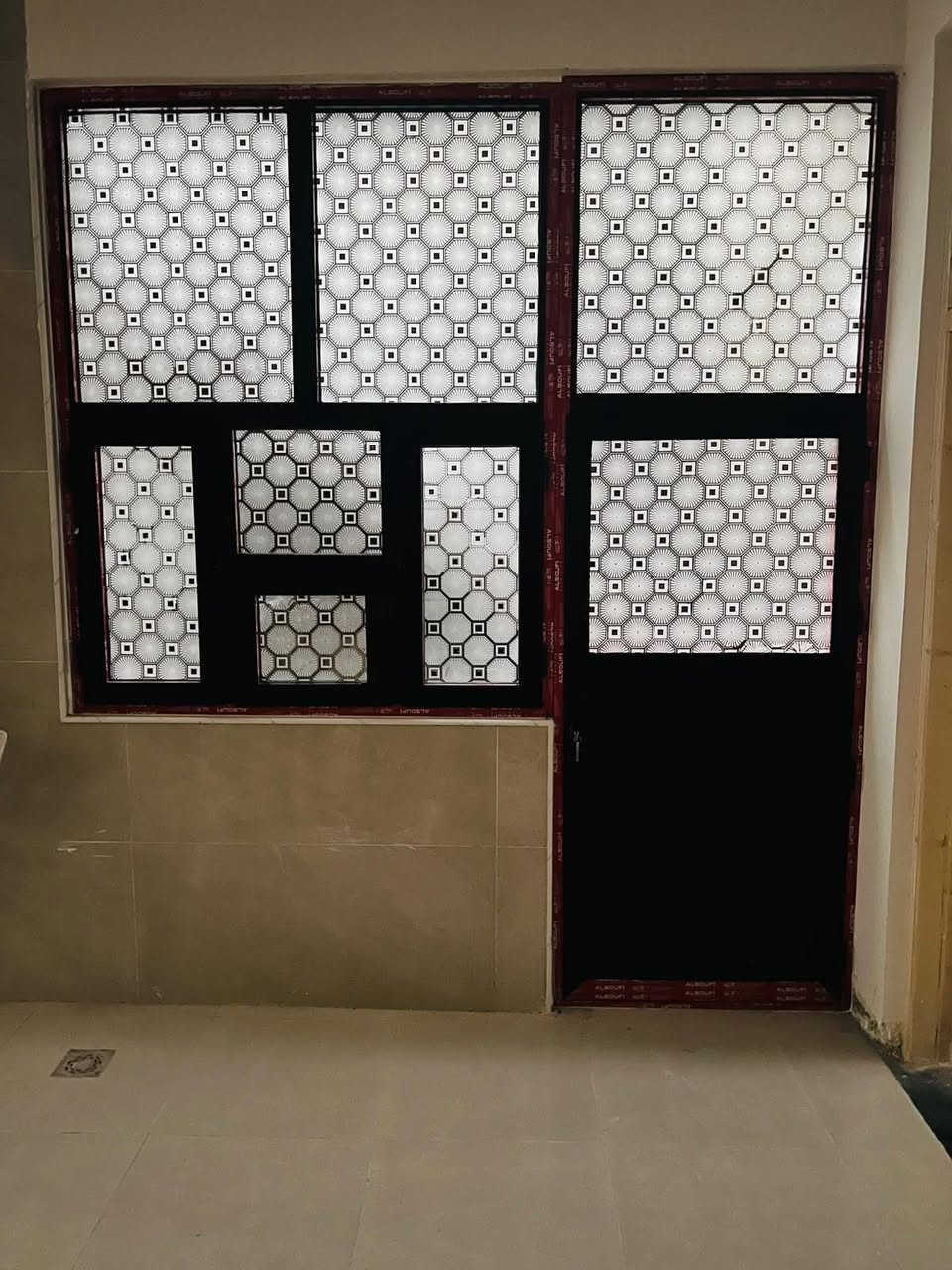 سلام عليكم أخر أعمالي شباك مع باب ألمنيوم

من معمل مرتضى اللأ لمنيوم

العنوان الحصوه الحولي مقابل جمعية كلشي وكلاشي

(بأداره مرتضى أبو الأكبر)

رقم الهاتف ***********
