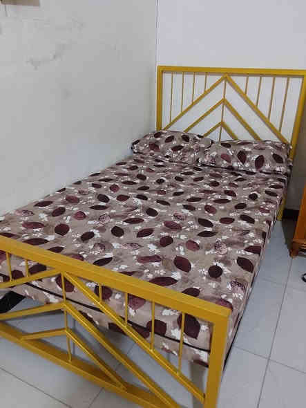 سلام عليكم عندي جربايه نفر ونص للبيع مع الدواشك السعر 125 المكان الشعلة ***********
