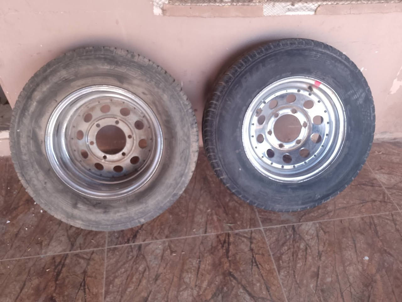 اسبير مال بيكاب مارزي تاير جديد چوبلس  سعر 70الف وبي مجال
اتصل على هذا الرقم ***********
