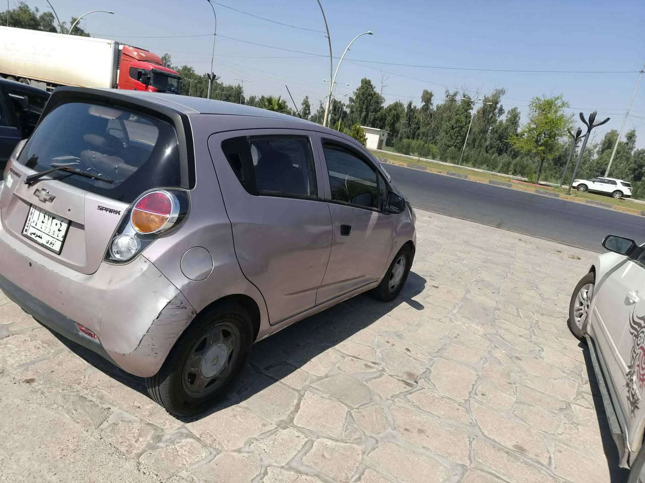 سياره للبيع شوفرليت سبارك فول كير عادي طخم جديد تبريد تايرات وباتري جداد السياره جاهزه ما ناقصها شي 
***********
*********** موصل, نينوى
