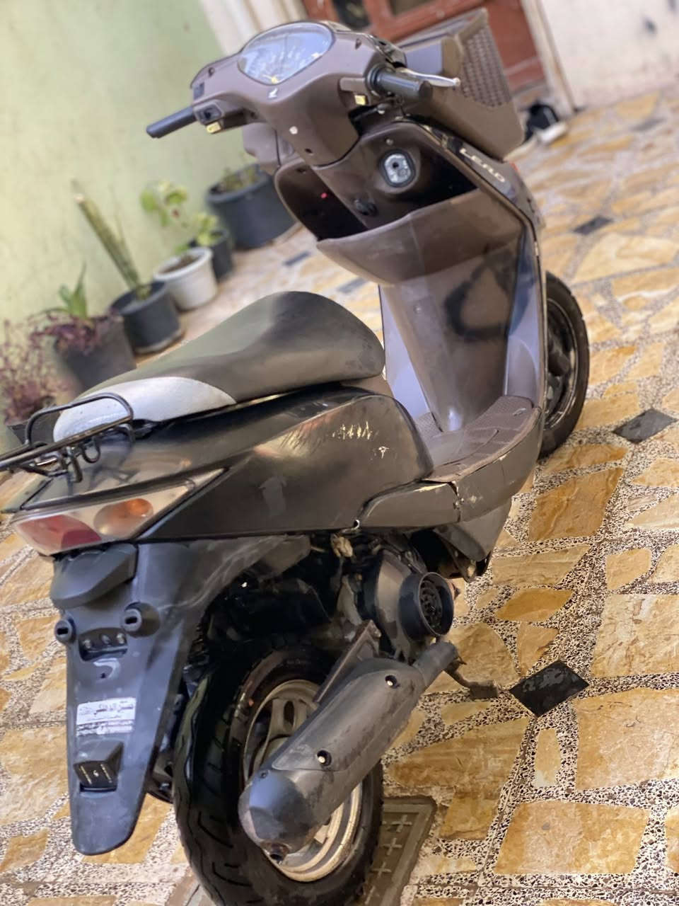 سلام عليكم للبيع دراجه ابو سله مفتوح سلف هندر شغال مكينه لا تنقيص ولا تبخير السعر 275 وبي مجال ***********
