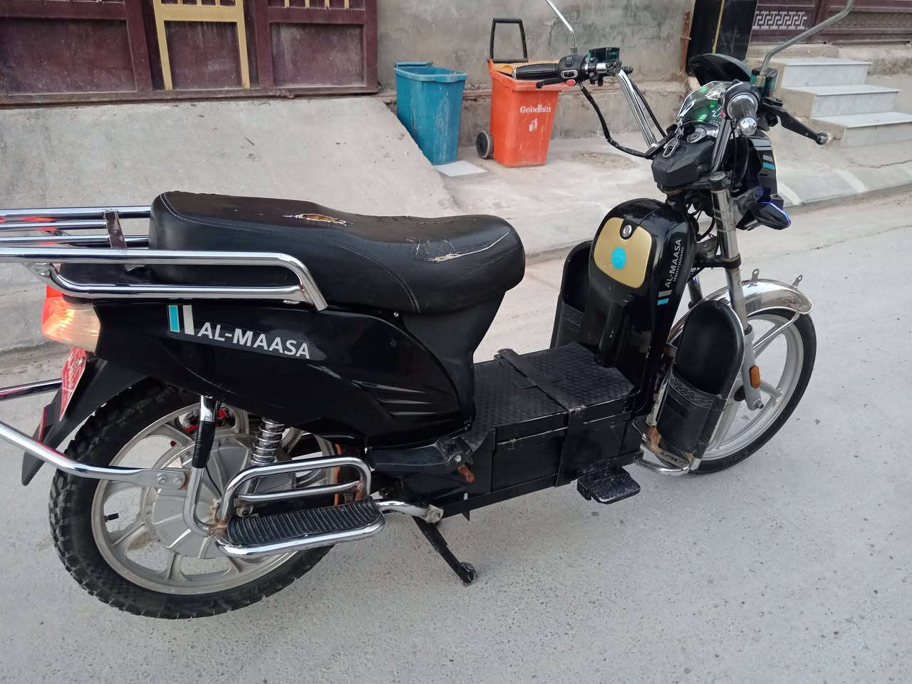 سلام عليكم
هارلي 2023 للبيع الدراجه كلش نضيفه سعرها 350

***********
