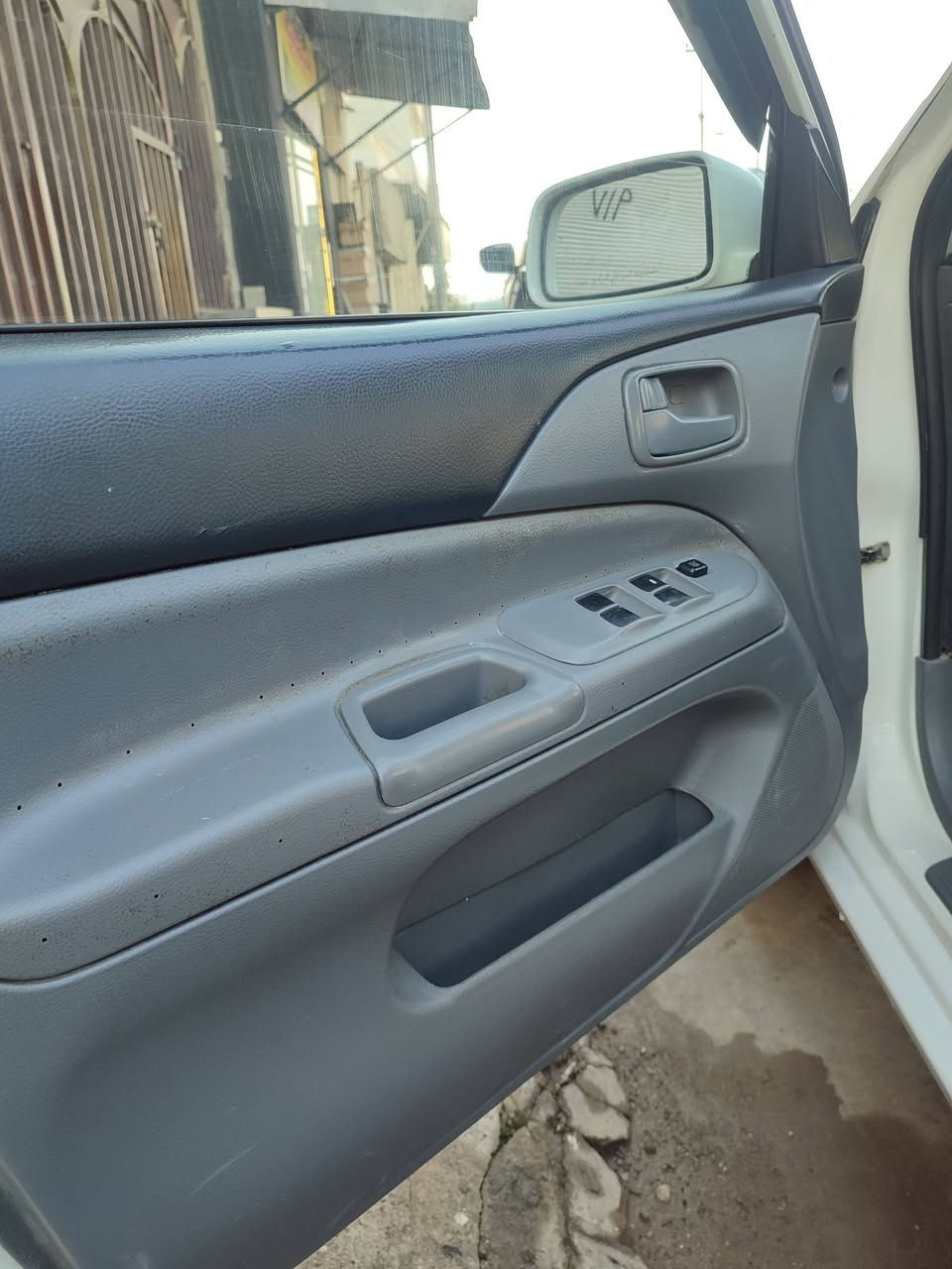 سڵاوی خواتان لێ بێت
لانسەر 2011 مەکینە گەورە 15 ساخە دوپارچەی بۆیاخە گێڕ و مەکینە بەشەرت بوخارو دووکەڵی نییە سەنەوی پلاستیک ئەسڵی خۆی بۆ هەموو شوێنێک دەتوانی بچیت مەسرەفوم کردوە 
سعری کۆتای 57 گەڵایە شوێن ڕانیە 
***********
075019721
