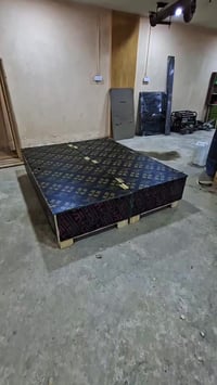 سرير "كراون رويال" المطور: حل ذكي ومتين لمساحتك! 🛏️ ​هل تبحث عن سرير ي...