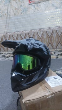 خوذة امزون • مقاس XXL • مزاد