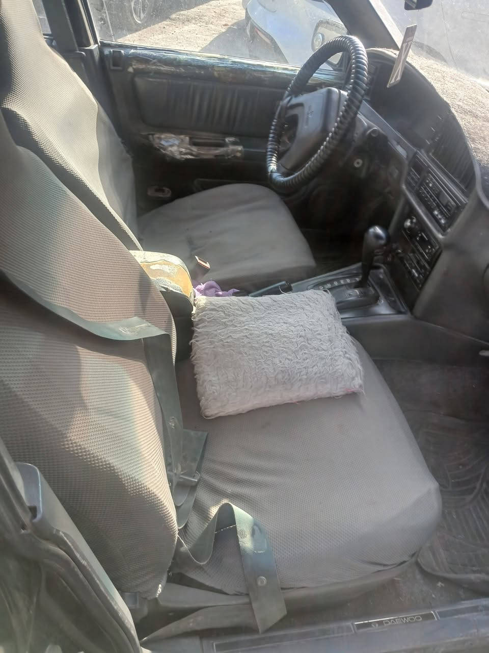 برنس بروكهام موديل 1994سنويه بسمي  جديده وهزه جديده كيراوتماتيك السعر28مكان بغداد الامين رقم التليفون ن***********
