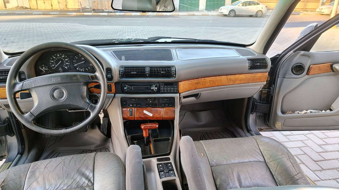 السلام عليكم للبيع Bmw 730v8
كامل مواصفات بدون فتحه 

موديل 1992 

بس يرادلها صبغ 

سيارة ابلادية

شوفها بعينك

الاستفسار *********** 

غير متواجد ع تواصل اجتماعي
