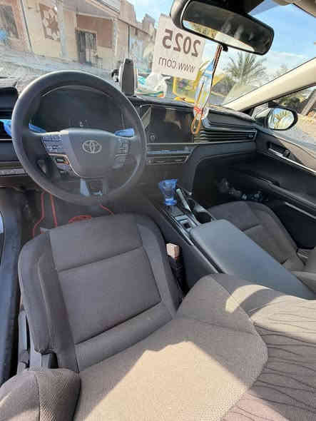 سلام عليكم سياره كامري مودين 2025هايبرد ضرر خفيف واضح بصوره راجع عل بارد رقم بغداد سنويه ال 2030 تحكم قياده تثبيت سرعه رادرات جانبيه خلفيه شاشه تدعم  كاربلاي منفذين شحن سبورت سياره جاهزه تحويل ثاني يوم ماشيه 38742  السعر 255وبيه مجال بصيط رقم *********** مكان سياره صلاح الدين تكريت العلم
