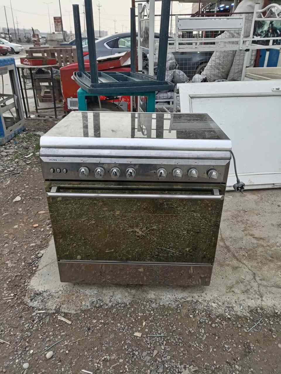 طباخ مصري نظيف الفرن مامستعمل قفلو 225 للاستفسار الاتصال على الرقم *********** ابو علي مجمع طيبة
