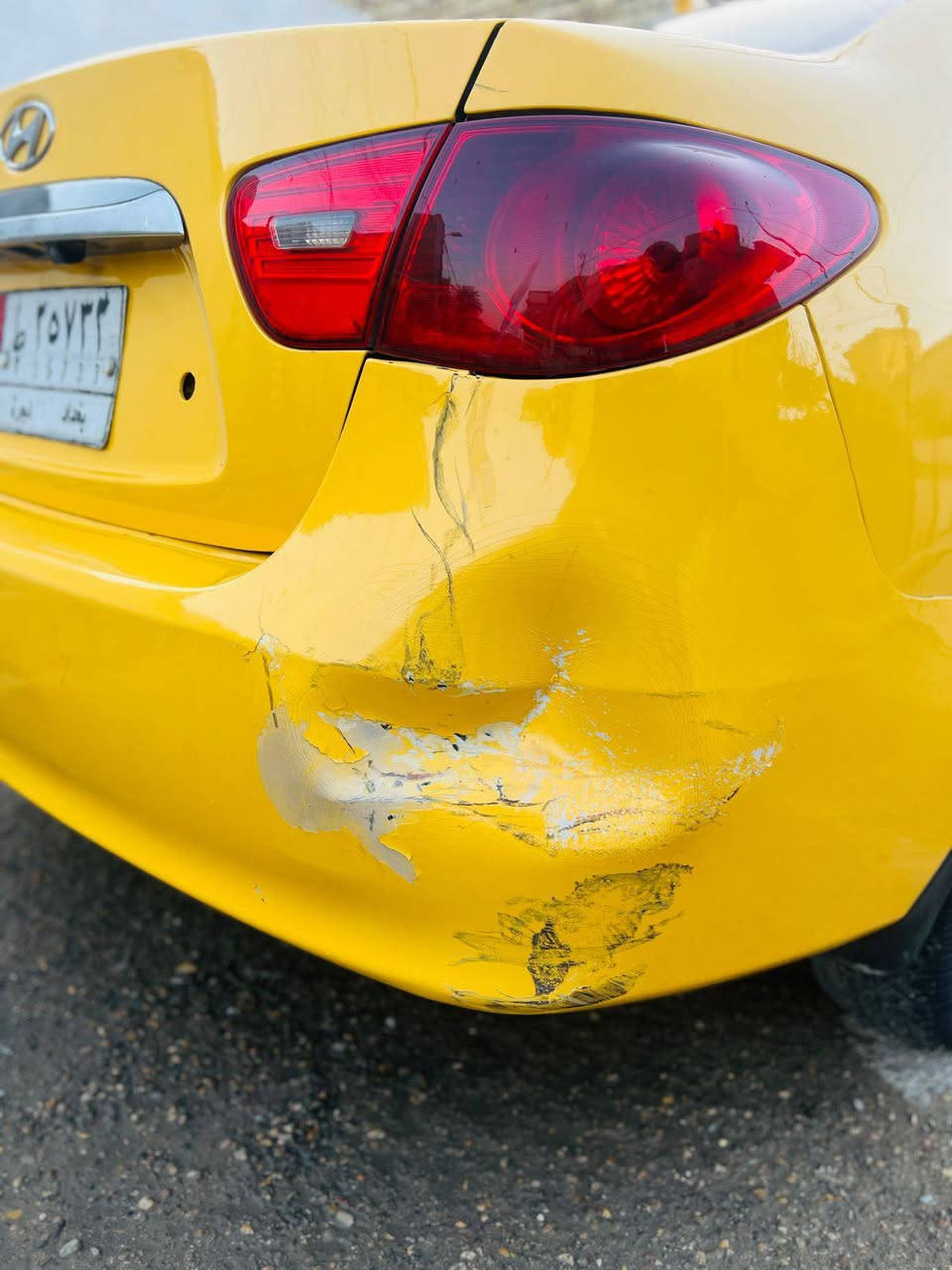 سلام عليكم للبيع الانترا
موديل 2010
سياره كندي
 نفس ما موضحه في الصور
سياره مصبوغه صفره
بيه ضربه بل دعاميه الخلفيه نفس ما موضحه
حادثه جاملغ أيسر 
 امبدل بيه لغد 
يرادله ترتيبات 
رقم بغداد مشروع وطني
تحكم مري 
تحكم استيرن 
محرك كير خير من الله 
سياره مال جناي
كهرباياته شغاله
حداديه خير من الله 
تخم تايرات 
سعر السياره/95 وبيه مجال 
مكان السياره/بغداد الكماليه 
الاتصال على الرقم/***********
