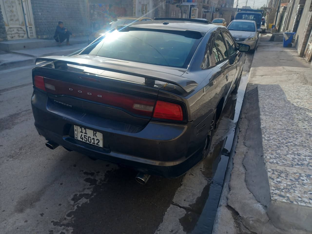 السلام عليكم
جارجر 2013 
هيمي محرك 8سلندر محرك وكير جدد 
بيها منضومه غاز بعدي مارابطها 
حداديه صدر جديد 
تخم تاير ويل جديد 
داخل نضيف 
سياره سويت بيها حادث بنيد ودعاميه 
بقه نقصها دعاميه ماجبتها
رقم بغداد نكليزي سنويه لل٣٠ تحويل مباشر 
السعر 110وبيها مجال 
رقمي ***********
بغداد شعب
