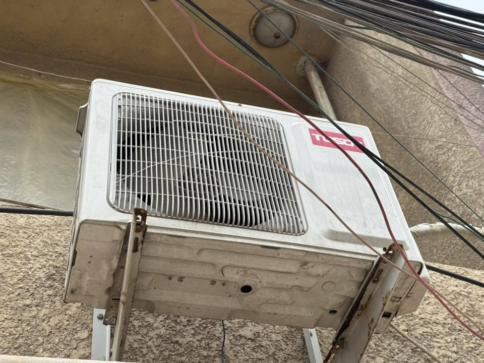 السلام عليكم سبّلت Tosot واحد طن مستعمل 5 اشهر  شغال ما بي اي عطل الجهاز مشدود تجي انته تفتحه وتأخذه 
السعر :225 وبي مجال 
العنوان: حي اول قرب حسينه المصطفى
الرقم:***********
