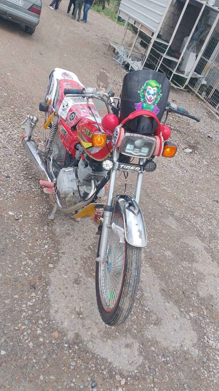 سلام عليكم  دراجة تايكر للبيع
اوراق            👈كاملة

كهرباءيات      👈كلهة شغالة 

شاشة           👈شغالة 

دشبول         👈اشاير كولة شغال

مكينة         👈مفتوحة 

الموديل      👈19السعر 450اوبيهة مجال العنوان اديالى شهربان جسر مهروت اتصل ***********رجاءن المو شراي لايتصل او لحد ايطب خاص ماجاوب خاص
