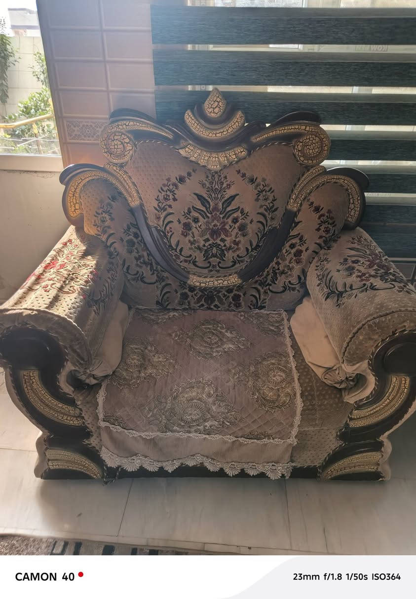 للبيع تخم عشر مقاعد نظيف السعر 300 الف تفاصيل اكثر *********** مكاني بابل المركز
