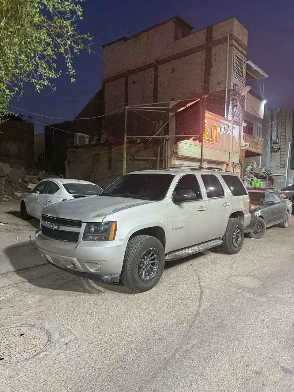 تاهو 2012 بيها ارقام شمالي
مشروحه قماره فقط 
حداديه ١٠٠٪؜ 
تايرات جدد 
مكينه وكير وأكسل شرط الفحص 
تبريد & تدفئه 
جاهزه للأخير كلش 
العينه ولا كلوب عطل طالع بيها 
بيع او مراوس حسب القناعه 
سعرها ٧٠ ورقه المكان البصره
***********
