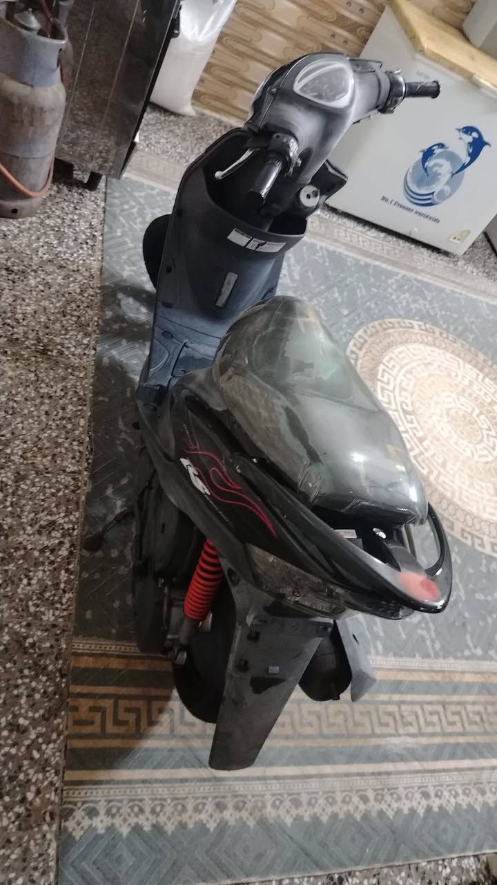 سلام عليكم حبايب دراجة ماكس عدلة بعدهة جديدة كلشي بيهة بلادي دراجة كلهة ختم واحد مكينة بل كارتون الي راغب بل شراء يتفضل *********** مكاني مدينة صدر
