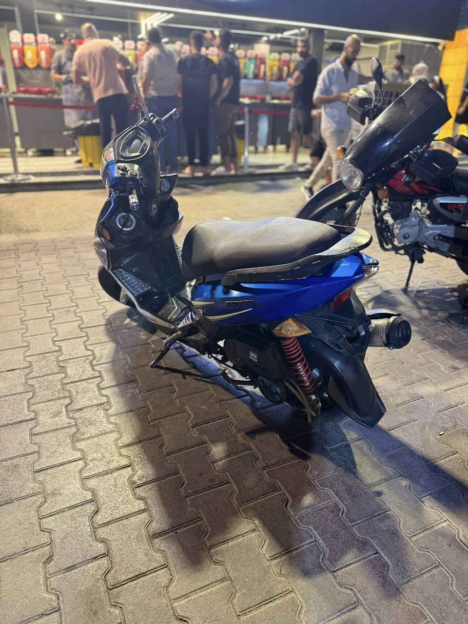 السلام عليكم دراجه GTR بيها غراض تزويد للبيع تواصل خاص او على رقم ***********
يدات بريك فج فرندو صينيه مزوده كلج امامي wf خلفي ماركه بل صيني صدر امامي سمائي بس واكع لونه. كفرات نضيفه بيها بس فطر فوك البك لايت دراجه ما متفوحه وشلعه ومعدل
الصفحة الرئيسية
ريلز
الأصدقاء
Marketplace
الإشعارات
ملف
