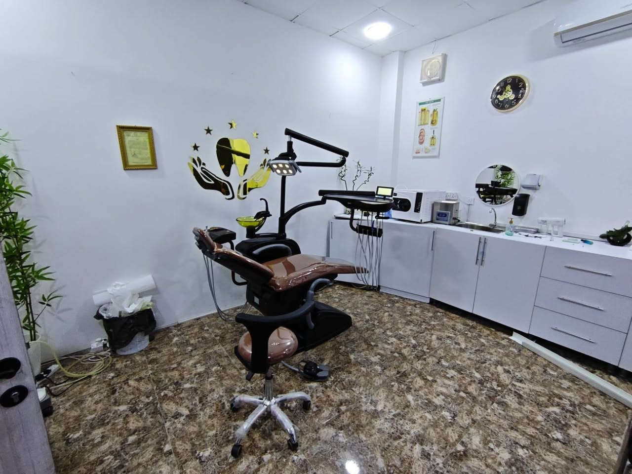 الحمدلله تم تجهيز كرسي الاسنان في محافظة كربلاء المقدسة مستعمل الف مبروك للطبيب المستفيد  /مكتب الهادي دنت مستعدون 
°نقل عيادات الأسنان داخل وخارج بغداد

°تأهيل/صيانة /فتح /نصب كافة كراسي
الأسنان

بيع وشراء جيرات مستخدمه وجديده 

دوشمة كافة كراسي الأسنان
تخطيط وتأسيس عيادات الأسنان  

*********** / ابو هادي / عنوان بغداد  باب الثالث جزيرة بغداد السياحيه
