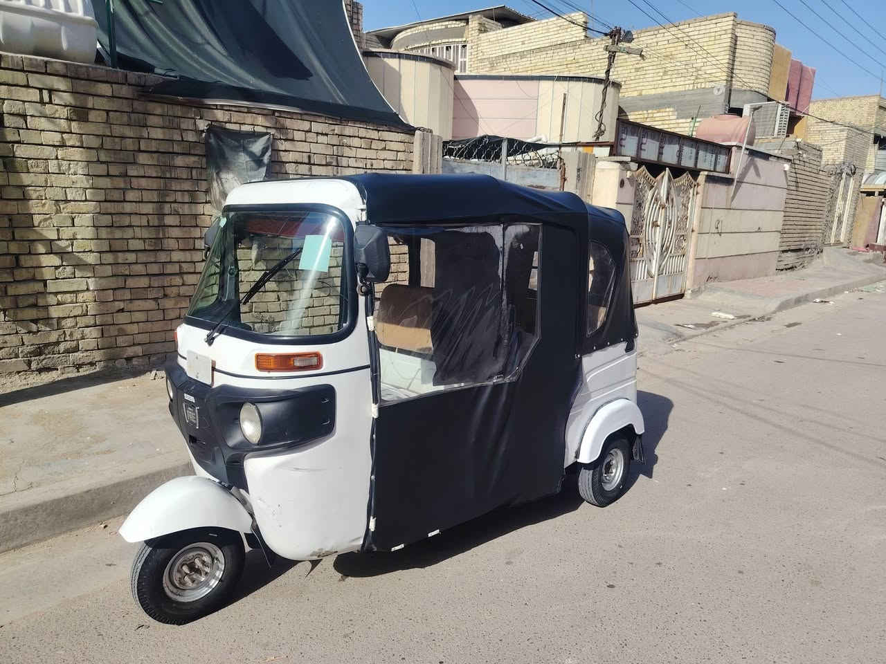 السلام عليكم تكتك 22 رقم وسنويه مابيه لابارد ولاه حار تكتك نضيفه ***********
