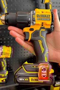 الابداع من ديولت لا يتوقف. متوفر الان  07702121090