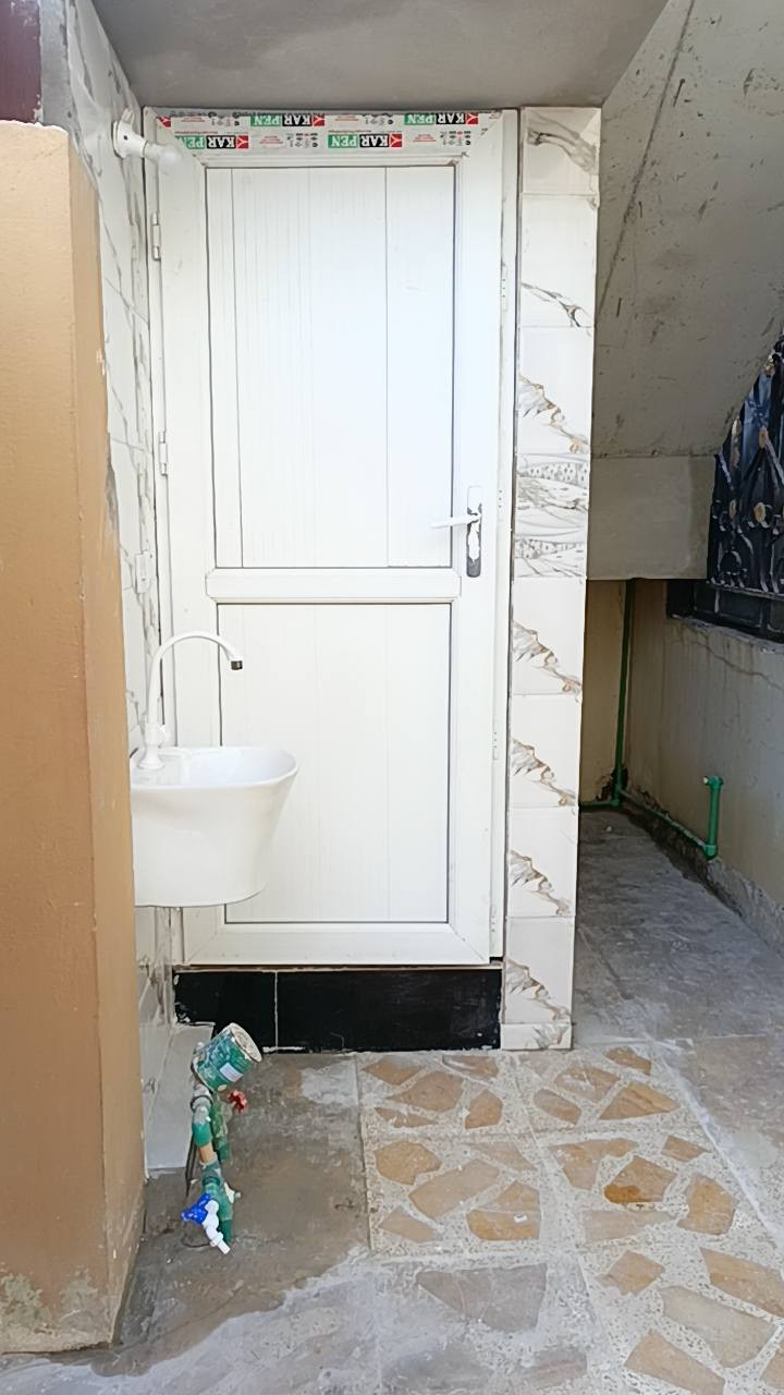 دار للايجار طابق ارضي حي سومر بالقرب من 
مولده العساف مساحة الدار 120متر 
غرفتين نوم  هول حمام مطبخ استقبال 
 بدل الايجار/300/الف
للاستفسار الاتصال على الرقم 
***********
