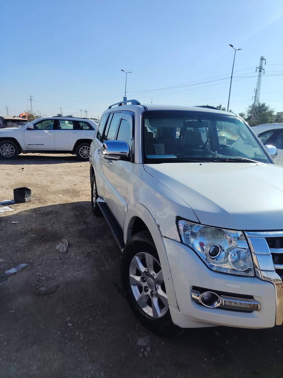 السلام عليكم
باجيرو حبتور ٢٠١٠ محدثه ٢٠١٥
رقم بغداد بسمي
السياره كلين لا صبغ ولا بارد
كله شغال كهربائيات تبريد تخم تاير جديد
 مواصفات الحبتور المعروفه
السعر ١٥٠ وبي مجال بسيط
***********
