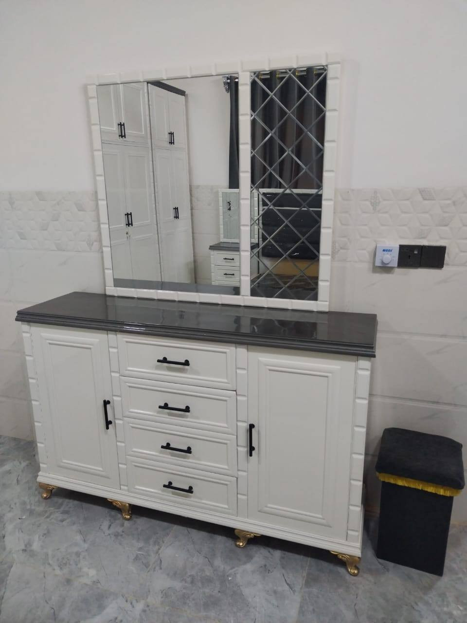 للشباب الداخلين #بمشروع_زواج
ركز معاي السعر لا يفوتك خصم العيد فرصة 

السعر تنافسي + توصيل مجاني + تركيب مجاني 
دوشك + مخدة عدد اثنين

من معرض الحمادة للأثاث المنزلي 
موديل «اسطنبول» 

تفاصيل الموديل: 

1. غرفة نوم فصال تركي بخشب عراقي
2. تتكون الغرفة من ٦ قطع كاملة
3. الوجه صاج ٥ ملم الداخل صاج ٤ ملم
4. كنتور خمس ابواب ملحق + زاوية نفس الارتفاع
5. النقش زان مصري والمجرات حفر جنب
6. الغرفة مصبوغة «أبيض حراري» حسب الطلب
7. ويتوفر صبغ ٧ الوان 
8. البرغي قفيص شد وحل ١٠٠ مرة ضمان واكثر

للتفاصيل حول السعر الناري 
اتصل او ارسل رسالة على الرقم التالي 

***********
