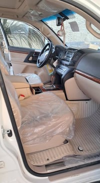 لاندكروز موديل 2014  مكفولة من الصبغ والظربه  الاتصال 07719774414 سيار...