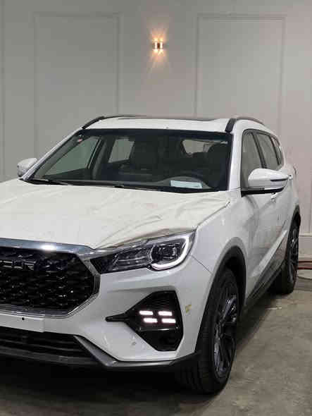 السلام عليكم يتوفر لدى شركتنا جيتور 
فئة X70 موديل 2026 وكالة هارلم ضمان زيرو صفر مرقم بغداد كامل ويتوفر لون ابيض و فول مواصفات 1/1 و 
السعرهو 26.100000 مليون دينار عراقي شامل اللوحات المرورية كامل 
ومكان شركتنا هو بغداد الكاظمية و 
الرقم للاتصال *********** 
السيارات كلها خاضعة لضمان وكالة هارلم و  المواصفات هي اعلى موصفات
