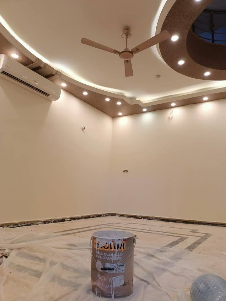 سلام عليكم صباغ وديكورات غرف نوم وغرف اطفال واجهات وحديد  شغل درجه اولى وسعارنا مناسبه 
*********** كادر ابو ذوالفقار الصباغ 🌹🌹.  متفرغ حالين اسعار مناسبه
جوتن دائما مميزه وضمان البيتك
