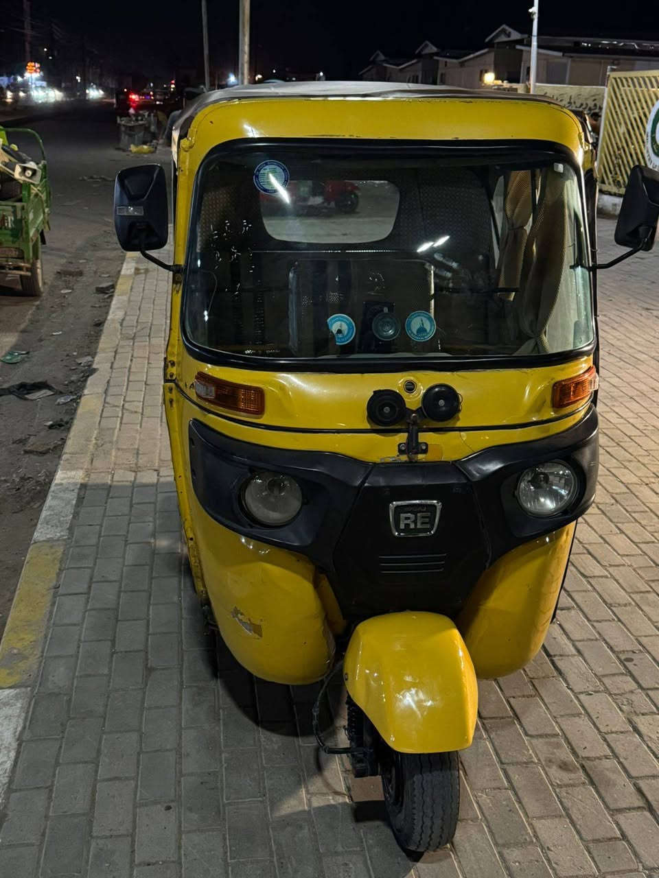 21 مرقم شهر 4 مكينة شاركها ومجفتها والكشر مثل ما موضح بالصور السعر 5500 
*********** مكاني بغداد الحسينية الراشدية
