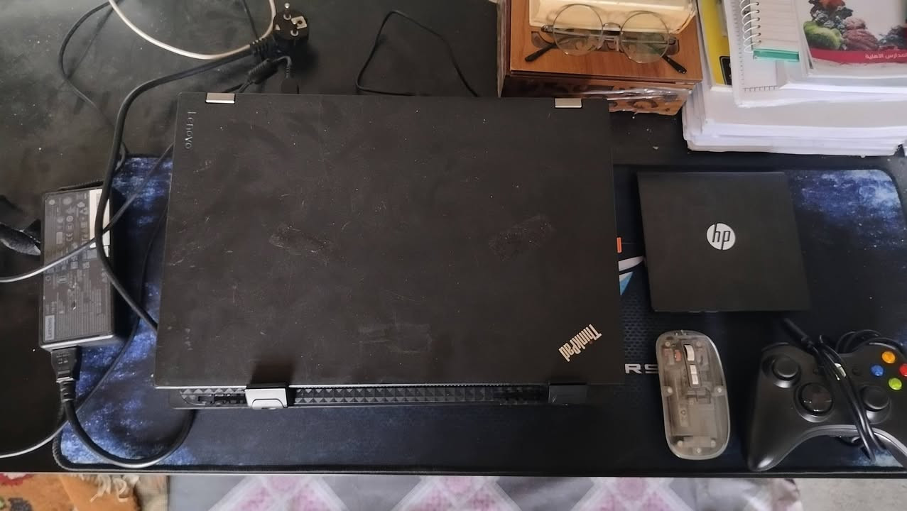 للبيع لابتوب Lenovo ThinkPad P50 Workstation*

*المواصفات:*
معالج: Intel Core i7-6700HQ  
رام: 16GB DDR4 يقبل لحد 64GB  ( مع امكانية إضافة 2 رامات ) 
هارد: SSD 500GB M.2 NVMe + يقبل اضافة 2 هارد  
كارت شاشة: NVIDIA Quadro M1000M 4GB + Intel HD 530  
شاشة: 15.6 FHD IPS ضد التوهج  
الحالة: نظيف جداً غير مفتوح، وياه شاحنته الأصلية 135W

*الملحقات:*
سيدي روم خارجي USB 3.0 جديد  
فان خارجي ( قاعدة تبريد خارجية ) 
جويستك Xbox  
ماوس باد گيمنگ كبير
ماوس

*السعر: 450,000 دينار  

المكان: البصرة - شارع ابر الخصيب الداخلي شارع ابو الجوزي
فحص الجهاز قبل الشراء  
واتساب مع اتصال: ***********
