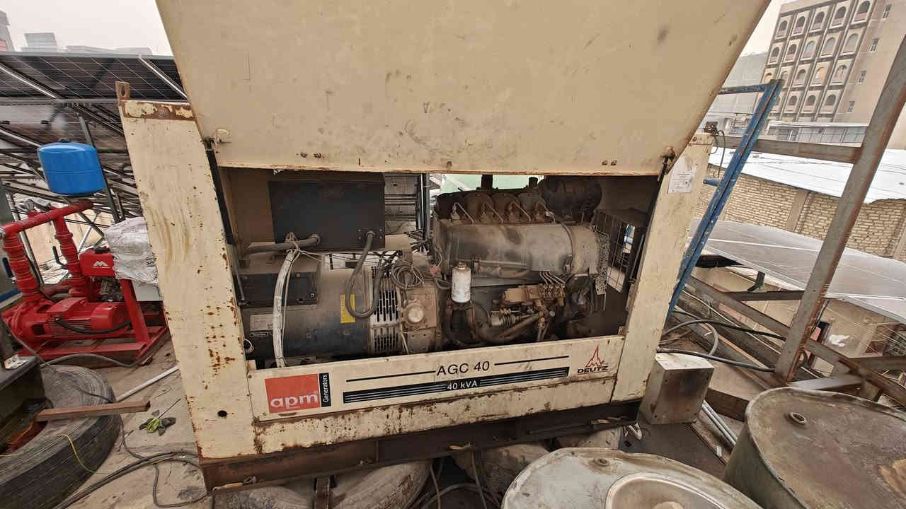 للبيع مولده دويز 914  الماني 4 سلندر  44 كيفي مشتغله 2400 ساعه
العنوان بغداد السنك 

***********    واتساب
