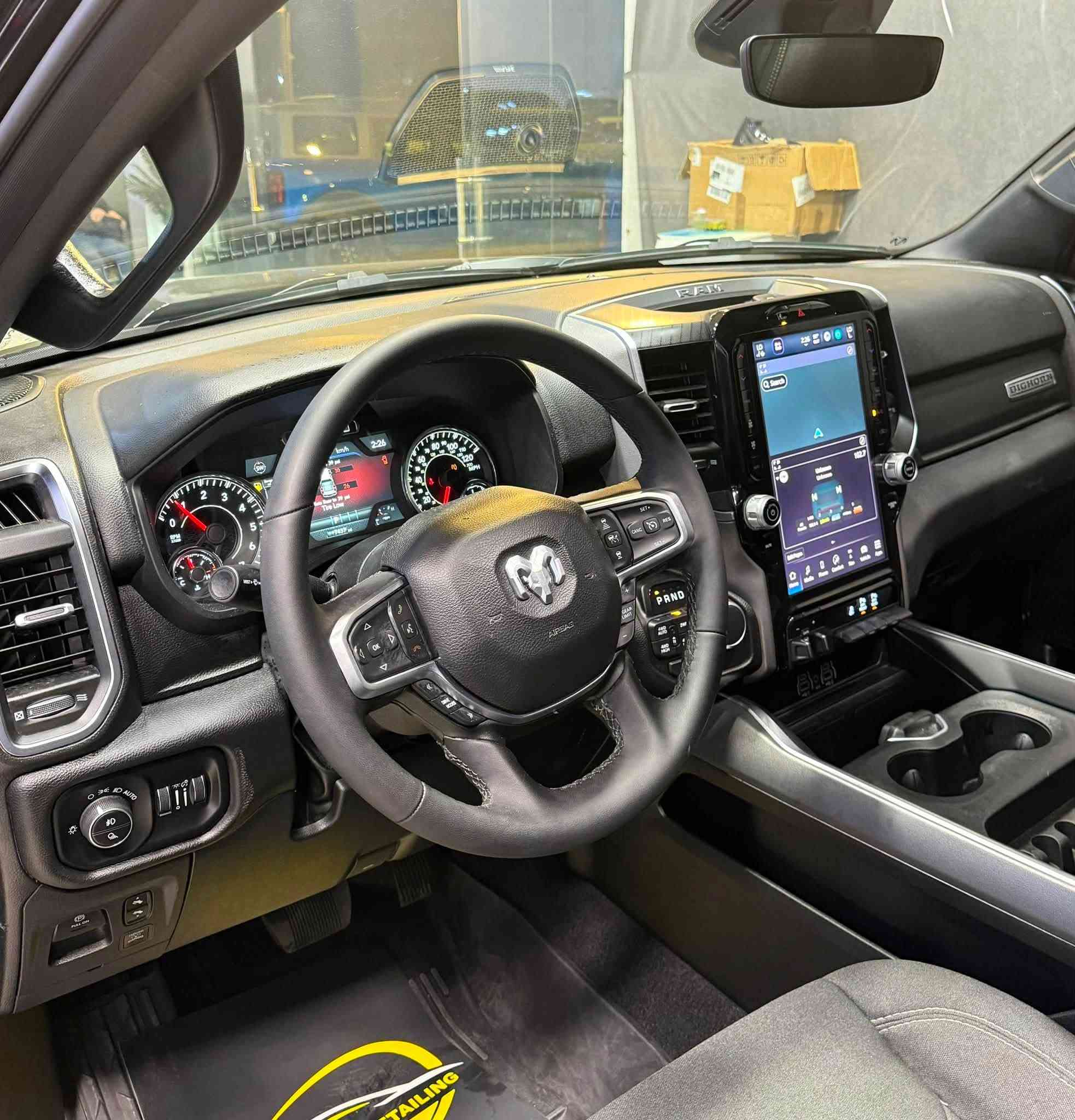 Dodge Ram 
2025 BigHorn
V6 - 3.0T - 4x4 

بسمە و شغال
شاشە تیسلا
کامیرە
لایت لید
کوشینات جلد 
کوشینات هیتر
سوکان هیتر
باب طویل
بودی قصیر
دبل اکسل
رادار
ئوتو ستوب
ویل ٢٢

7.000 mile
بدون صبغ
سعر 430 ورقە

***********
***********
