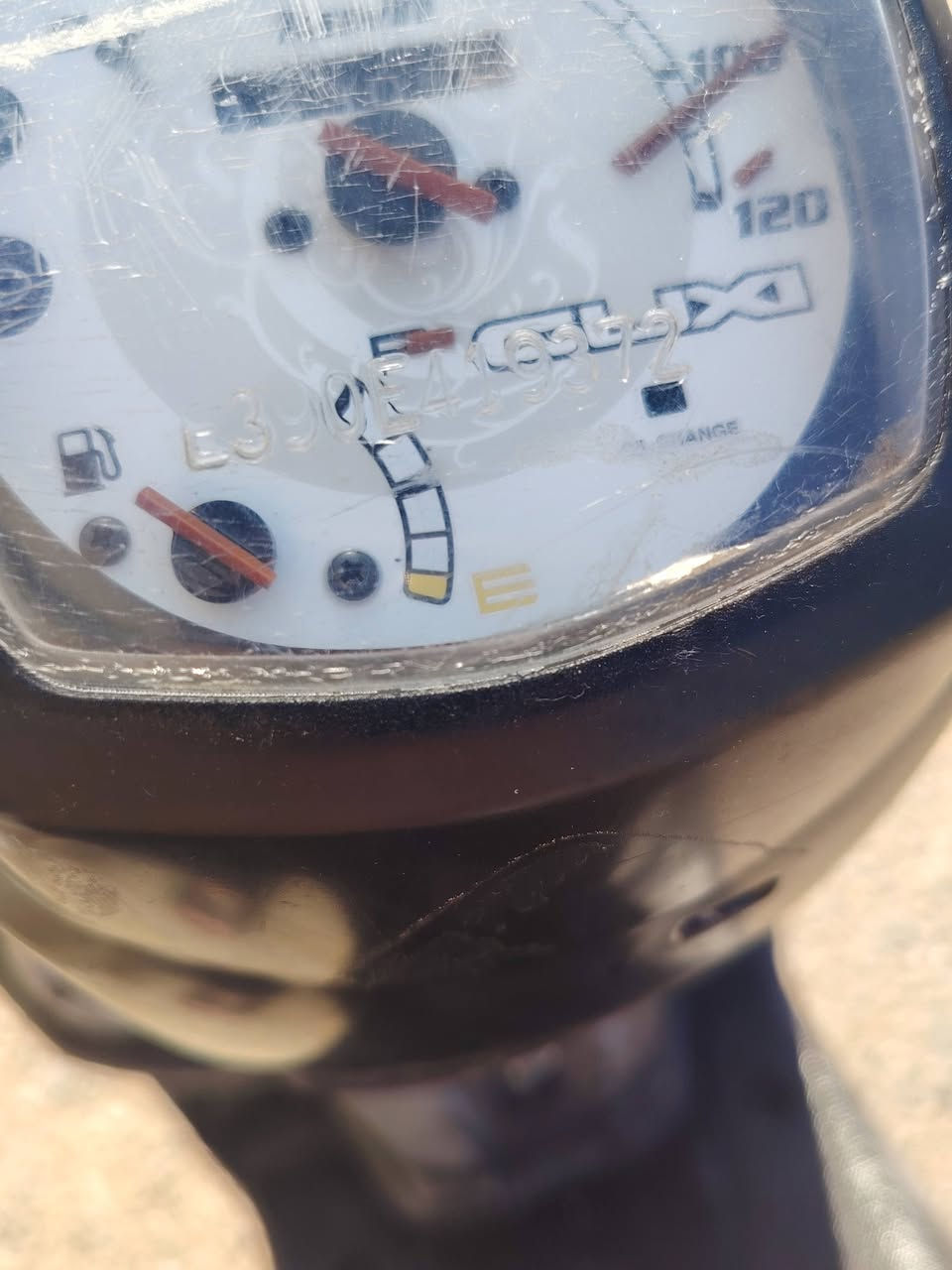 دراجة ماكس بوليسي للبيع رمبة جديدة مكفولة
كهربائيات كلها شغالة نگرة سلف 

محرك ما مفتوح ناعمة مالها صوت 

قطعة وحدة كلها بلادية 

الدراجة مشتريها من الرمبة قبل 20 يوم 

للاستفسار اتصل 

دهن بلك فلتر كلة جديد واصلي
مكاني التنومة
***********
