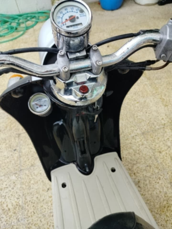 للبيع مامفتوح جدآ نظافة% ماستخدم غير بانزين محسن وشديت طخم تاية جديد كهربائيات وگيج شغالات قبل اسبوع( السعر500 ألف) الماطور بهڤلان / ***********
