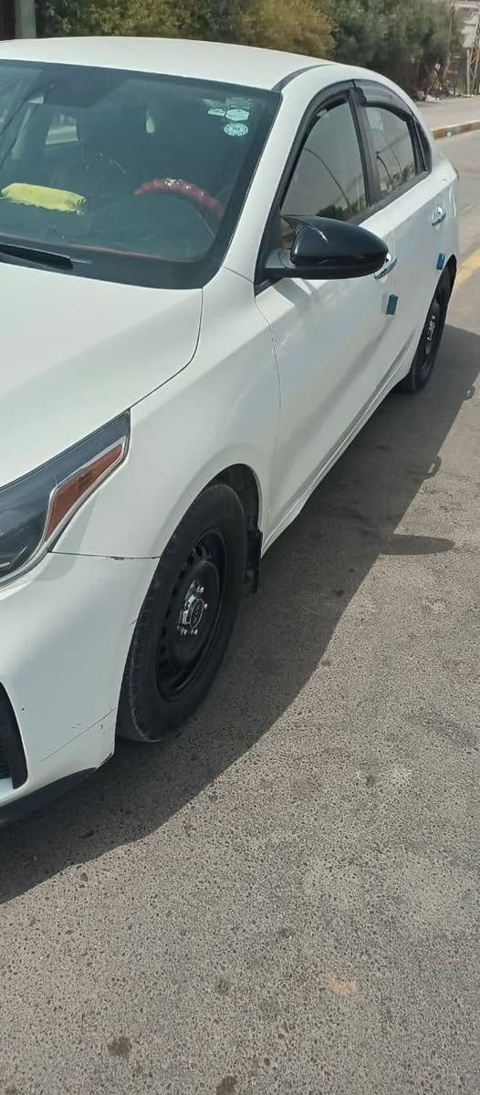 سلام عليكم ورحمة الله فورتي موديل 2021 مكينه 2000 دوش المرغوب سيارة بيهاا ثلاث بوب وشبر بلخاملغ الخلفي الي بجهة السايق سيارة حدادية جديده برغي ماابدل بيهااا على الشركه لحد الان سنوية بأسمي لحد 2028 تدفئه تبريد كلشي ابلاد شركه السيارة كير عادي 7نمر  طخم تاير جديد بجم كبس الخلفي كبس حادثة فقط ثلاث بوب تبديل الشركه في الامارااات السعر 110 وبيهااا مجاال للشراي العنوان بغداد رحمانيه تلفون *********** واتساب  رجااا ع الفيس ممتواجد  واتساب موجود وربي يرزق الجميع
