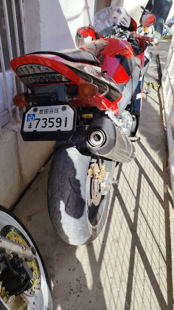 السلام عليكم شباب
للبيع cbr954 دراجه اول فتحه اله وفقط خانه وحده مكصوصه سايز ١٠ دراجه جديده كلش وبيه تزويد سعره ١٨قفل سعر سي بي ٤٠٠ للعلم الشراي يتصل ***********
