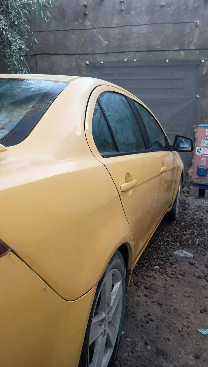 لانسر قرش تكسي13 واسط محرك 20 امريكيه 
بسمي مصفره جاهزه من كلشي حداديه تخم تاير باتري مكينه تبريد شاشه تحكمات فتحه كير محرك كله بالجيس 
السعر 85 بيه مجال بسيط بيع او مراوس مكانه الحله 
***********
