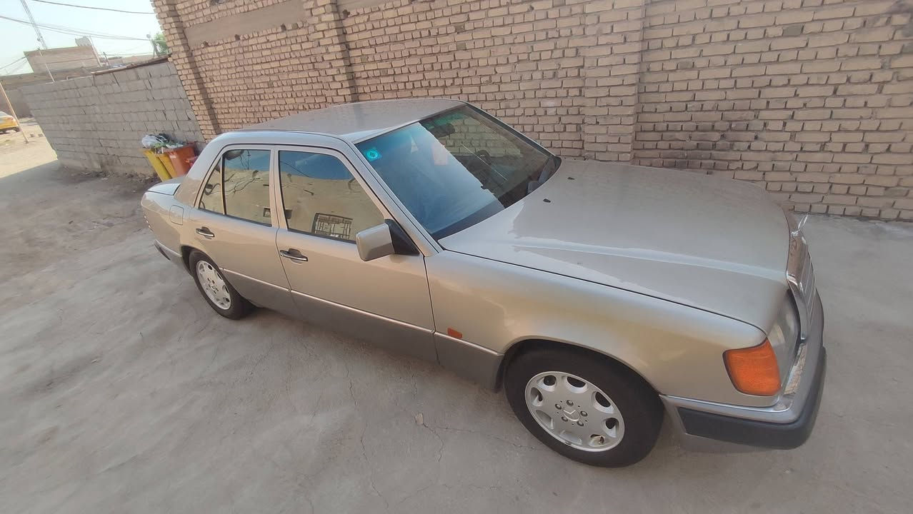 اللهم صل على محمد وال محمد الطيبين الطاهرين 
السلام عليكم اخواني الاعزاء
سياره مارسيدس دب موديل 91 
محرك كير حداديه تواير جاهزات وكفاله
سياره مصبوغه عام للجماليه فقط مكفوله من العيب الشرعي والاصوليات 
رقم دولي بغداد هزه جديده جاهزه سياره خير من الله 
تبريد شغال ما نقصه شي كامله والكمال لله 
*********** واتساب موجود 
سعر السياره 85 وبيه مجال مكان 
ناصريه مركز
