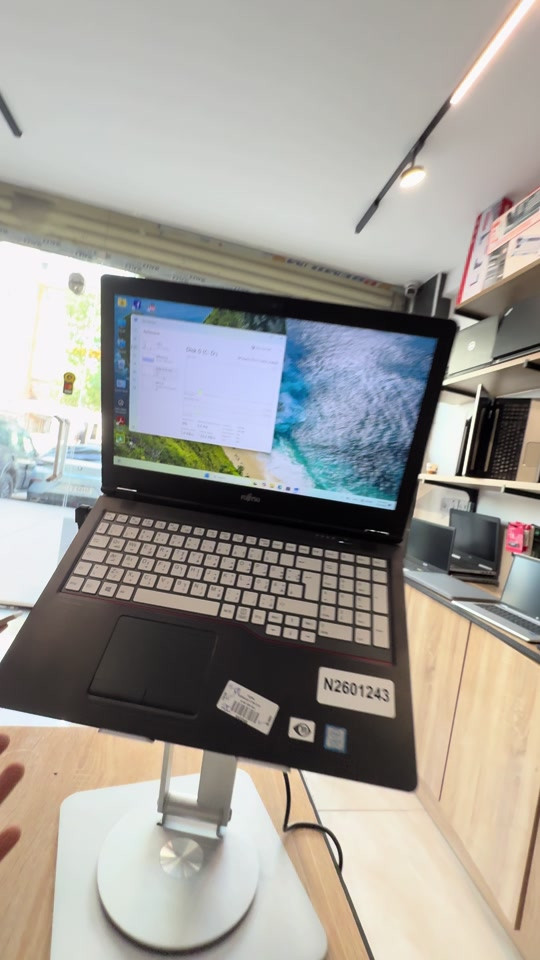� عرض لمدة أسبوع فقط! ⏳ Fujitsu 💼 ✅ كور آي 5 – الجيل الثامن ✅ رام 8GB ✅ SSD 256GB ✅ شاشة 15.6” Full HD ✅ كيبورد عربي / إنكليزي إذا تدور على لابتوب عملي، سريع، وسعره منافس، فهذا هو الخيار المناسب إلك. 🚀 لا تضيع الفرصة… العرض مستمر لمدة أسبوع فقط وبكمية محدودة! 📍 بغداد – شارع الصناعة – بناية المسار مول 📞 *********** – فادي #لابتوبات #Fujitsu #عرض_خاص #بغداد #شارع_الصناعه
