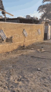 الدار للبيع 220 متر غرفتين وهول وكله سيراميك وكراج جبير يحوي 3 سيارات ...