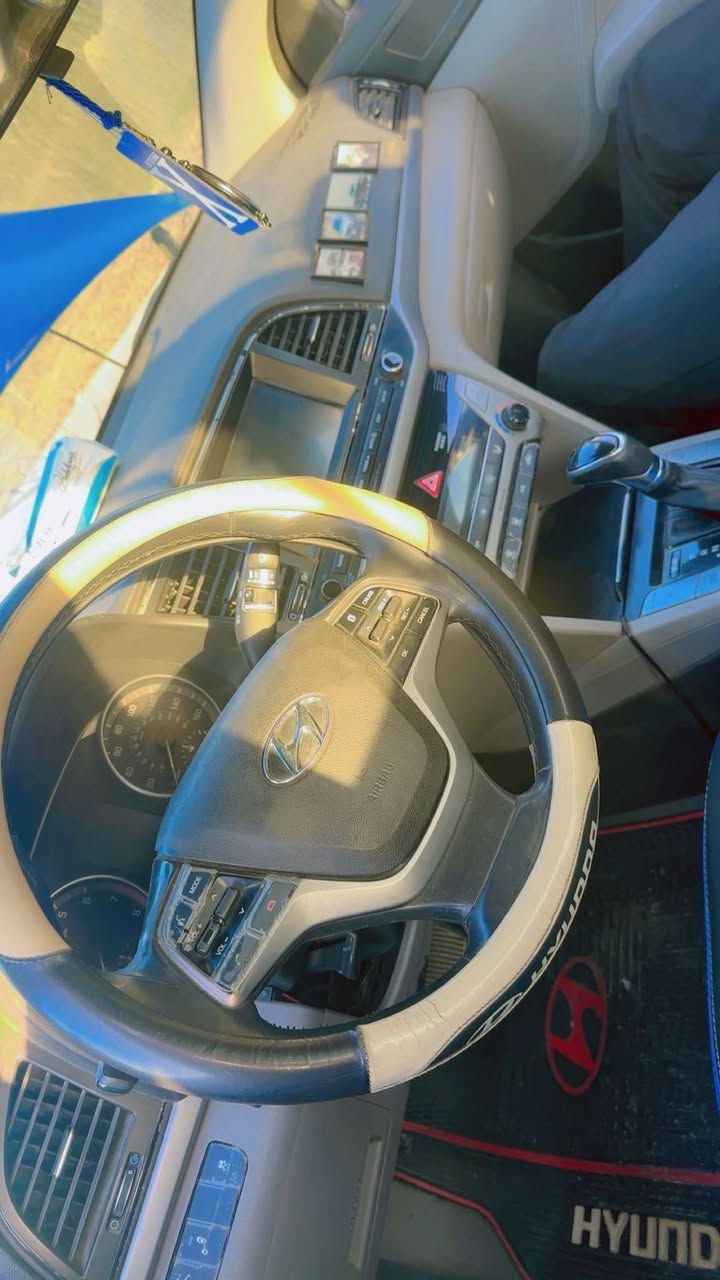 السلام عليكم لنتر بيه بنيد بدل مكينة ٢٠٠ دوش تبريد شقالة مدلي ١٧ سعرة ١١٥ بيه مجال رقم هاتف ***********
