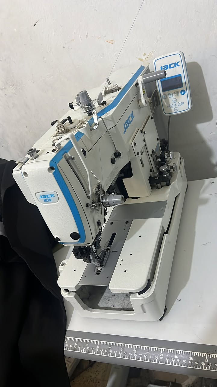 سيت الگ ودكم ( جاك الاصلي )

استخدام قليل جداً 
نظافه ٩٩ بالميه 

للاستفسار واتساب على الرقم ***********
