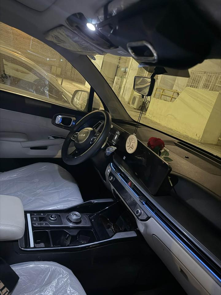 سورنتو للبيع ماشيه بحدود ٢٢ الف مكفوله كفاله عامه ٦ سلندر فول مواصفات عدا الداتا شو السعر ٣١٢ المكان الاعظميه ***********
